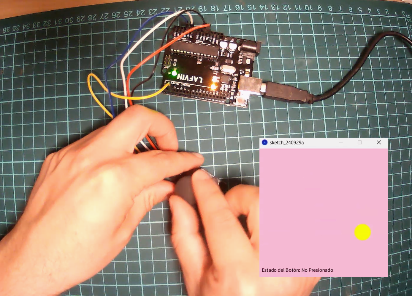 Interfaz gráfica con Joystick y Arduino UNO